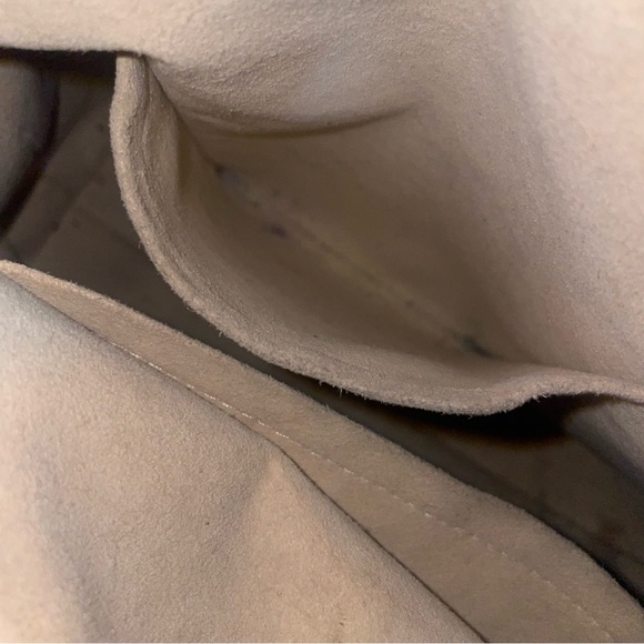 Authentic Louis Vuitton Monogram Tuileries Besace Sesame Peach Creme - Picture 13 of 15